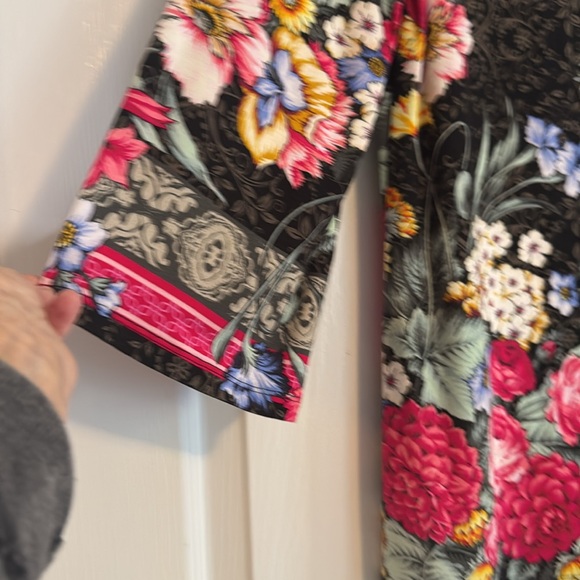 JOHNNY WAS Sustine Bell Sleeve size XS. JW runs very large size down S ➡️ XS - Picture 5 of 7